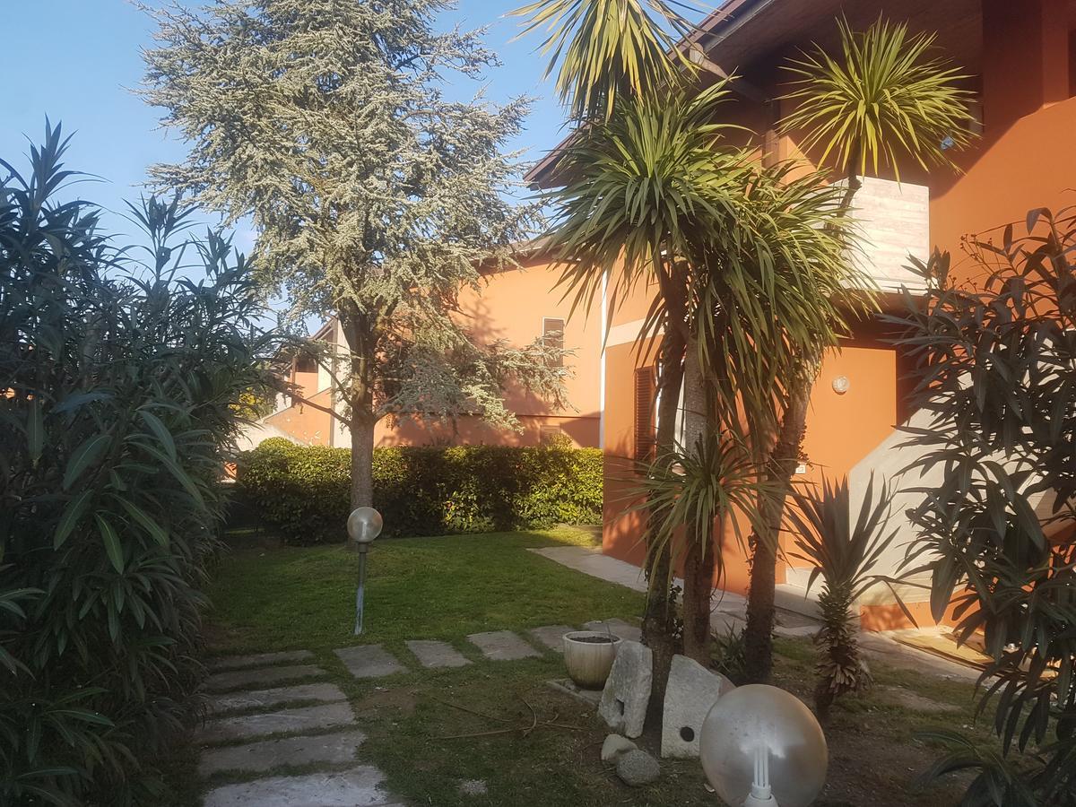 La Casa Di Rivo Hotel Desenzano del Garda Kültér fotó